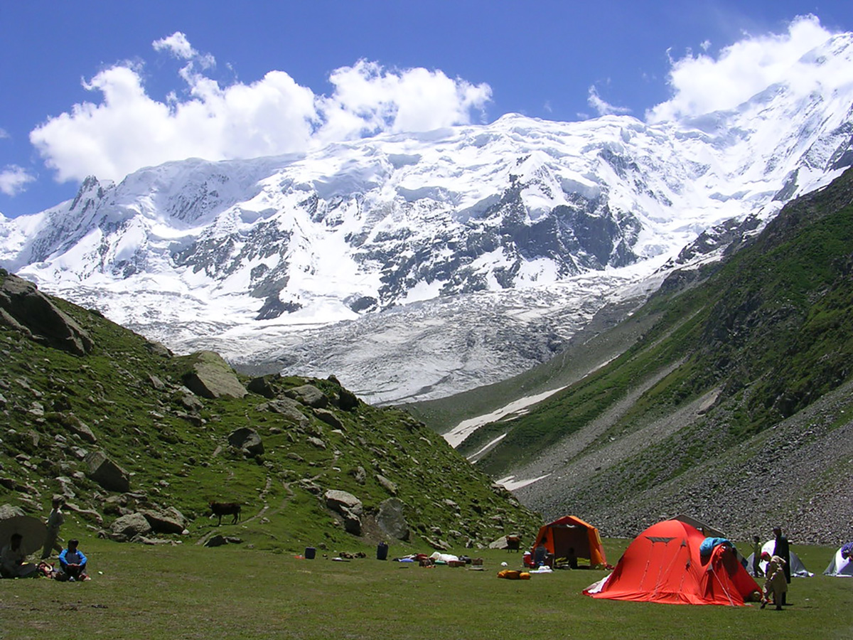 DIRAN PEAK (7,273m) 